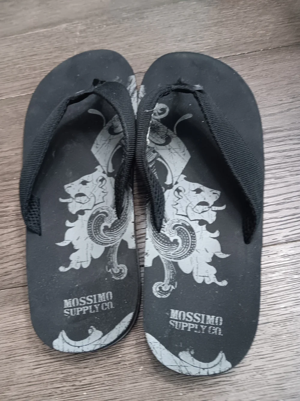 Mens Size 12, Mossimo Black Graphic Flip Flops